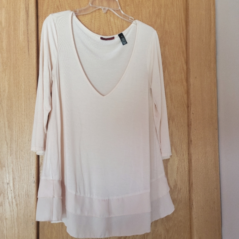 BKE Red Buckle top